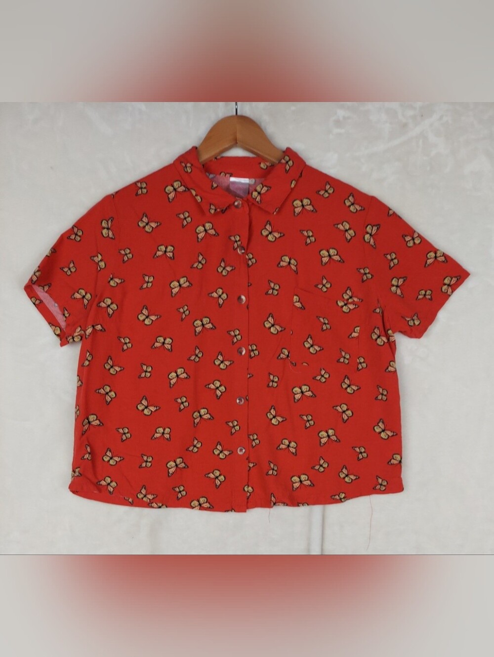 No Boundaries Butterfly Shirt Juniors Large Short Sleeve Button Rayon Casual